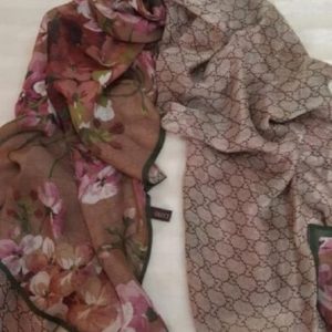 GUCCI Étole en soie