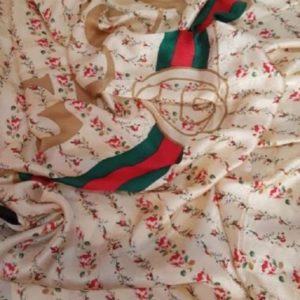 GUCCI Étole en soie