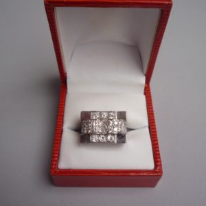 BAGUE Chevalière en platine