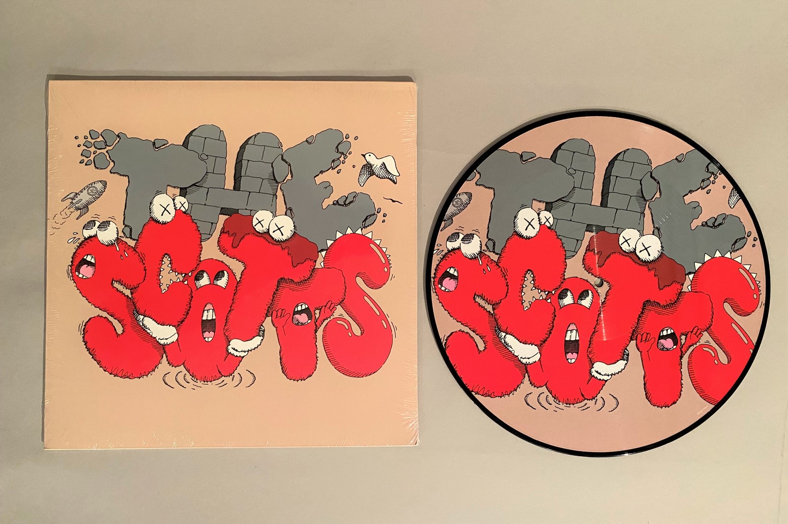 LOT N°297 - KAWS (NÉ EN 1974)