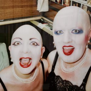 LOT N°257 -EVA & ADELE (XX-XXI)