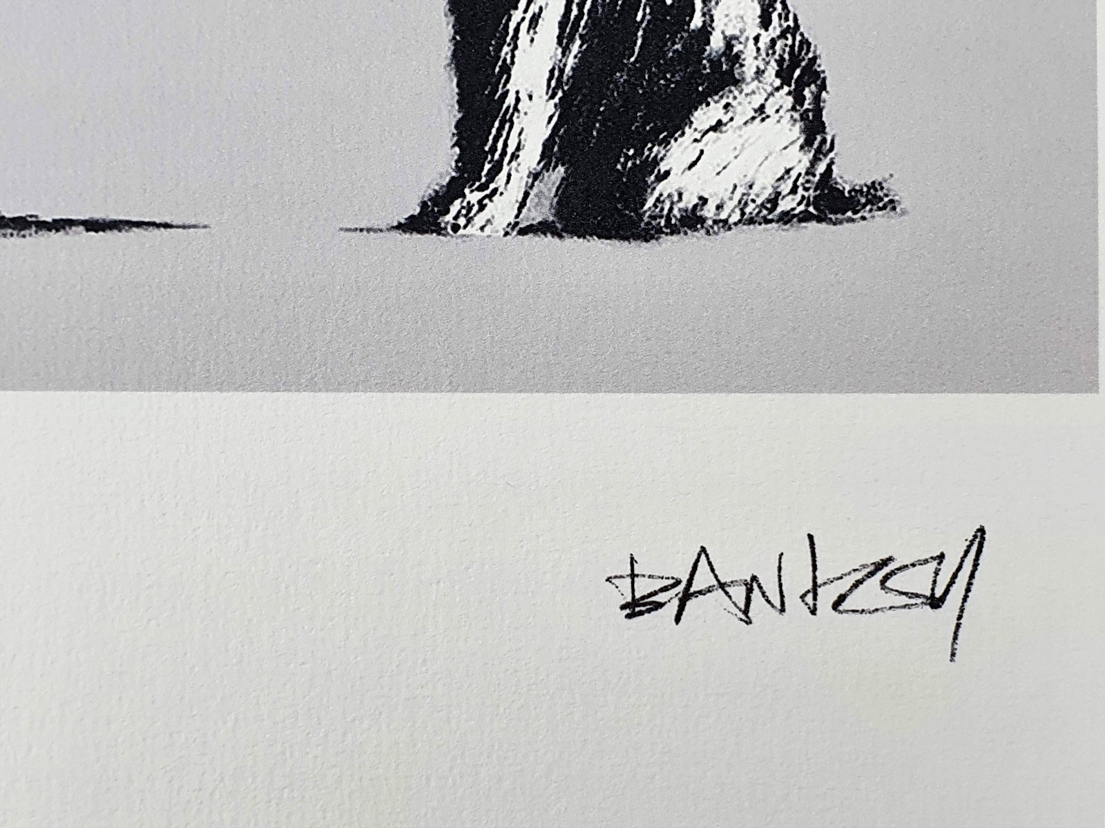 LOT N°119 BANKSY (Né en 1974),D'Après - Image 5