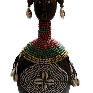 LOT N°39 STATUE PERLEE BAMILEKE / BAMOUN (XXème Siècle) CAMEROUN.