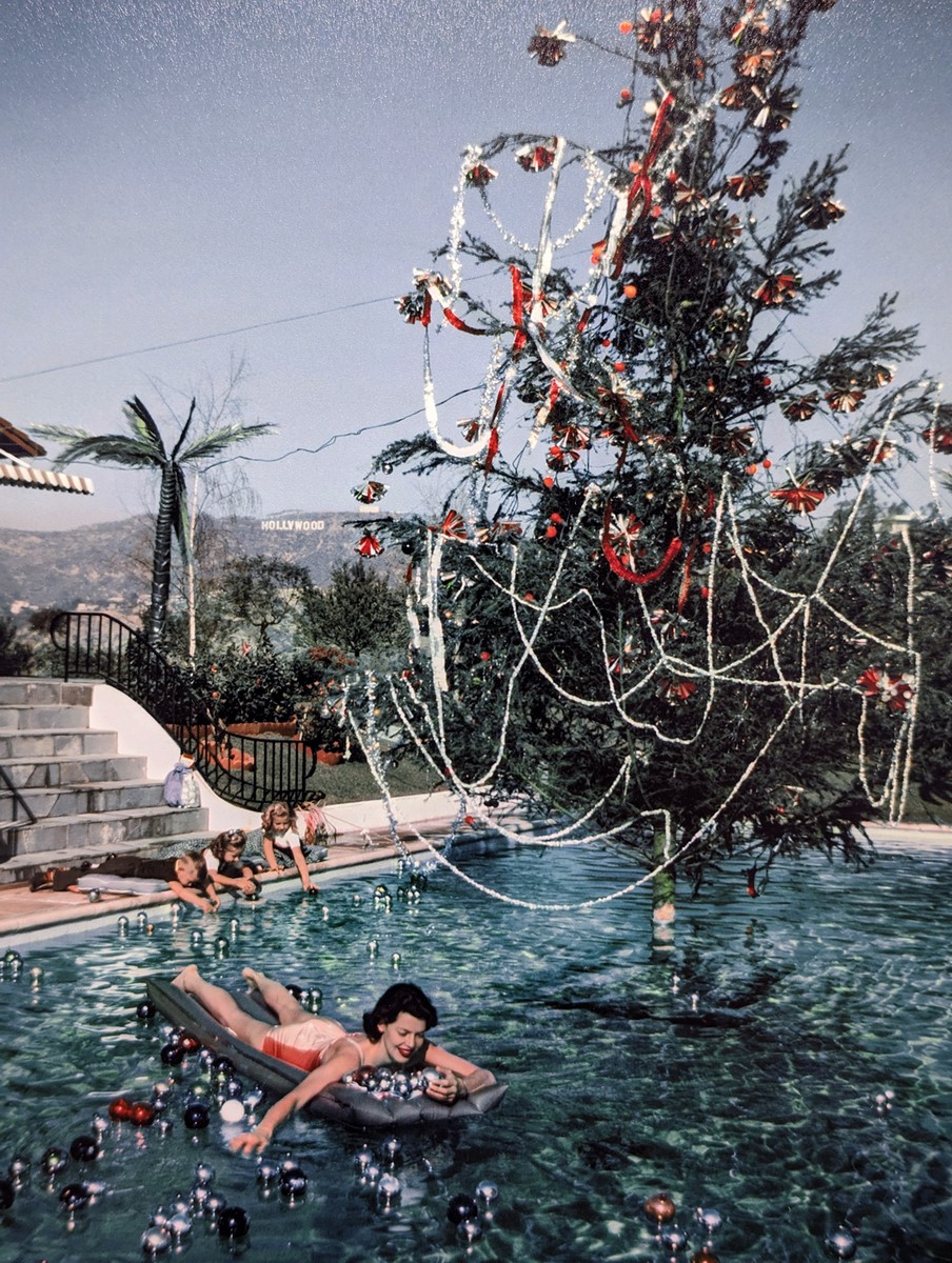 Slim AARONS (1916-2006) Christmas Swim - Image 3