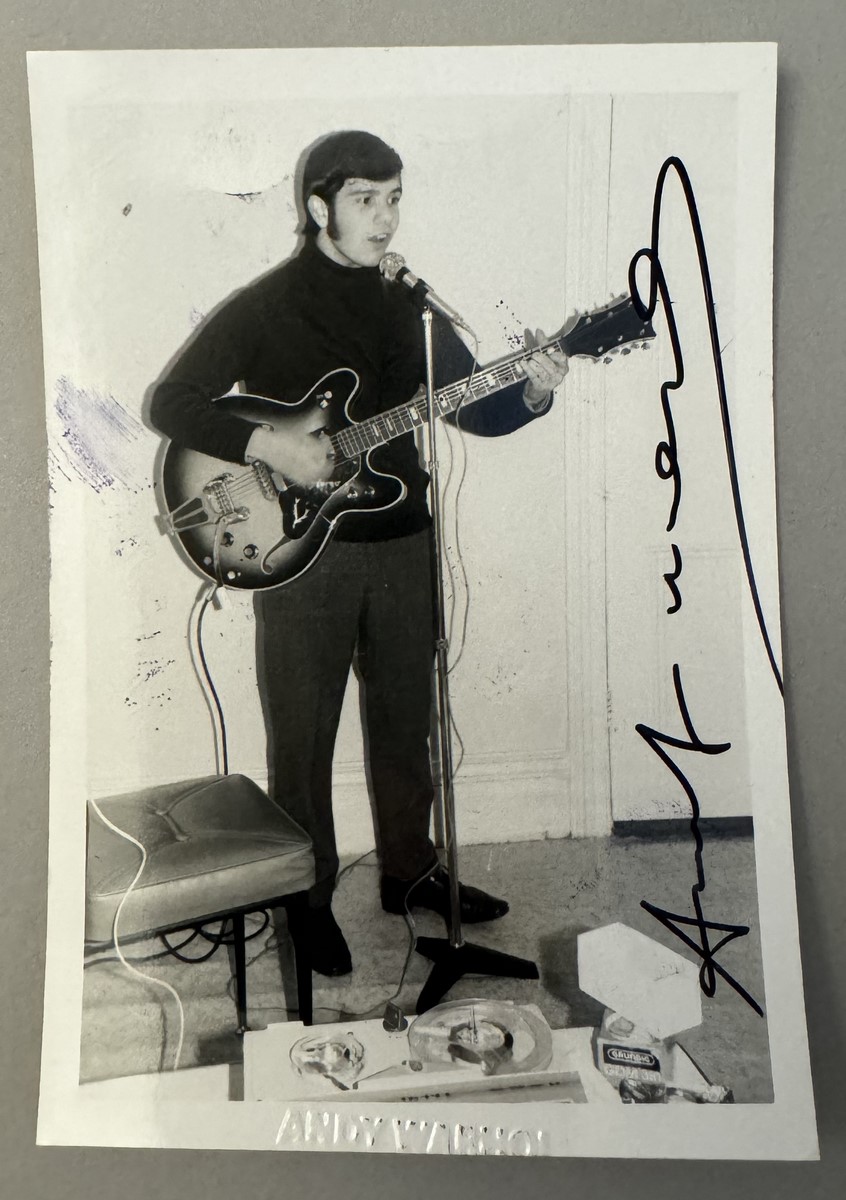 Andy WARHOL (1928-1987), Attribué à. Photographie argentique en noir et blanc,