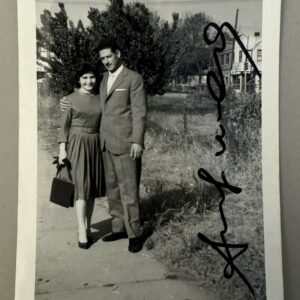 Andy WARHOL (1928-1987), Attribué à. Photographie argentique en noir et blanc, datée nov .1961.