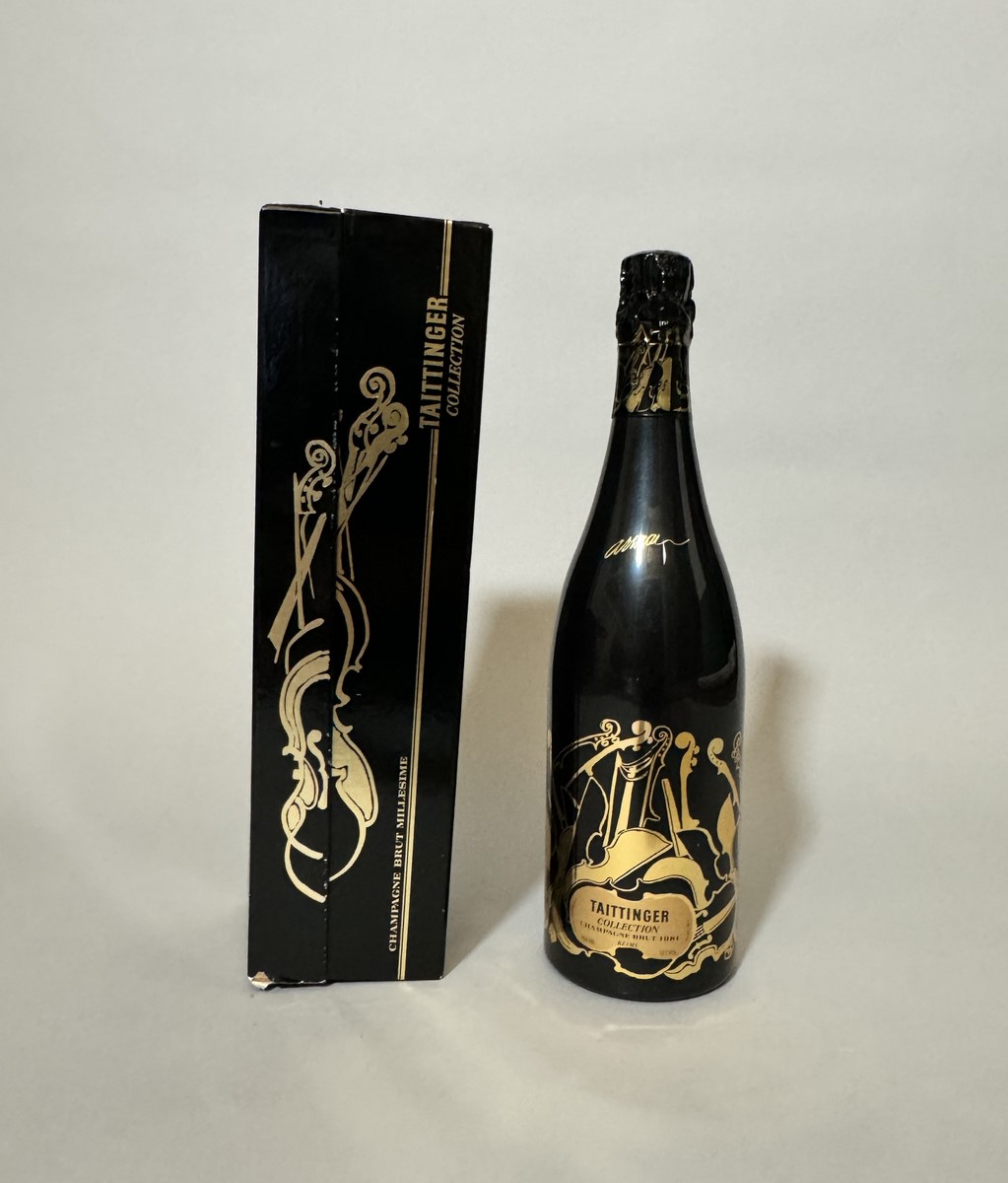André MASSON (1896-1987) & TAITTINGER Bouteille de Champagne. Collection Millésime 1982, 750ml. Bouteille et coffret décorés par André MASSON (1896-1987) (dans son coffret d’origine)