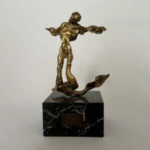 Salvador DALI (1904-1989).    « Triton ailé ».