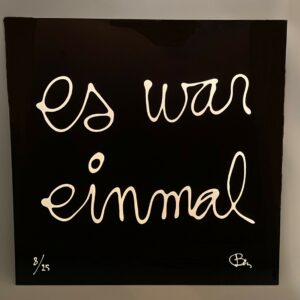 BEN (NE EN 1935) (BENJAMIN VAUTIER DIT)   « Es War Einmal » (Il était une fois). 2019. Bas relief en plexiglass noir et blanc.