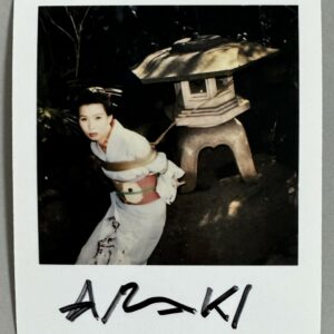 Nobuyoshi ARAKI (Né en 1940), Attribué à. Sans titre.   Polaroid, signé à la main au marqueur.