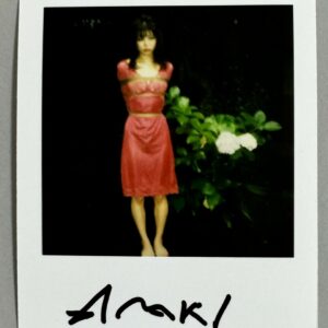 Nobuyoshi ARAKI (Né en 1940), Attribué à. Sans titre.   Polaroid, signé à la main au marqueur.