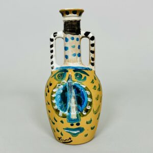 Pablo PICASSO (1973- ), D’APRÈS.  Petit vase en terre cuite peinte et vernissée.