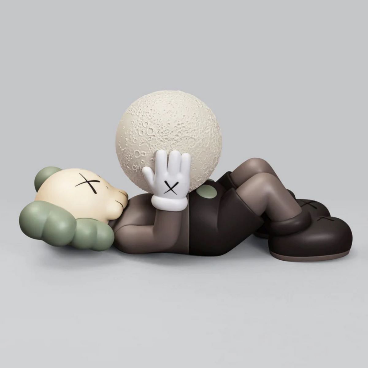 KAWS (Né en 1974) HOLIDAY SHANGHAI - Figure (Brown)