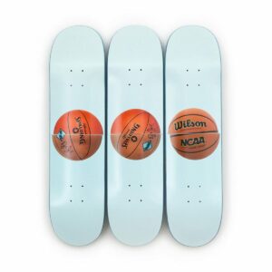 Jeff KOONS (Né en 1955)  Three ball 50/50 tank (two spalding dr. j silver series, wilson supershot)