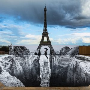 JR (Né en 1983) Les falaises du Trocadéro, 19 mai 2021, 19h57, Paris. Impression en giclée laminée avec G-gloss, montée sur panneau d’alumnium. Signée et numérotée 228/472 au dos. Ed. HENI.