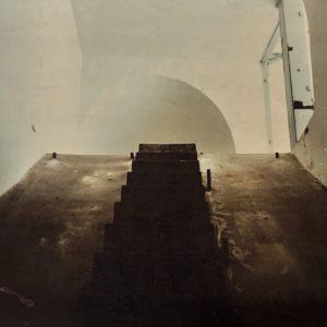 ECOLE CONTEMPORAINE Escalier.