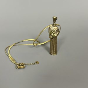 Giorgio DE CHIRICO (1888-1978).    « Petite Muse ». Circa 1975.