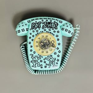Keith HARING (1958-1990), Attribué à.   Téléphone Pop Shop, 1988.