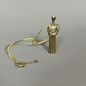 Giorgio DE CHIRICO (1888-1978).    « Petite Muse ». Circa 1975.