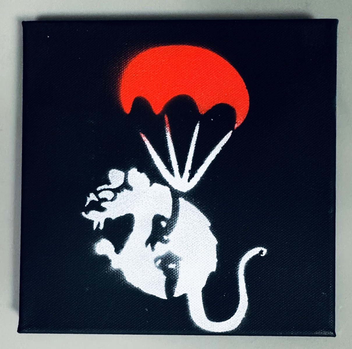 BANKSY (Né en 1974) d’après. « Rat with parachute». 2015.