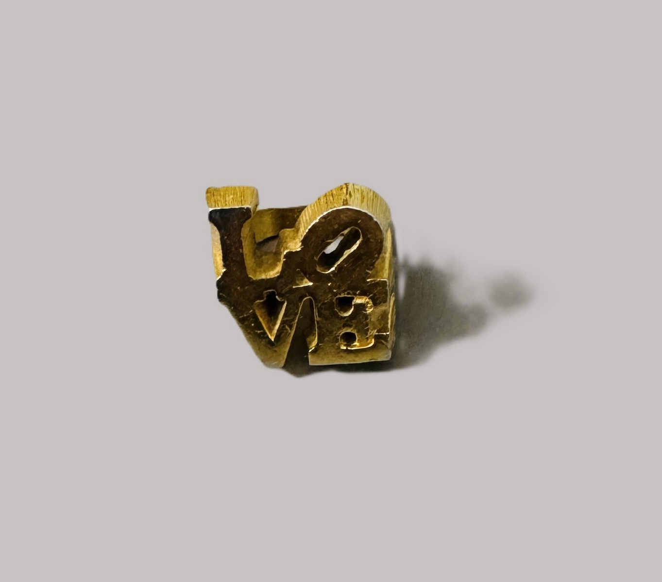 Robert Indiana (1928-2018) « The Love ring ». 1969.
