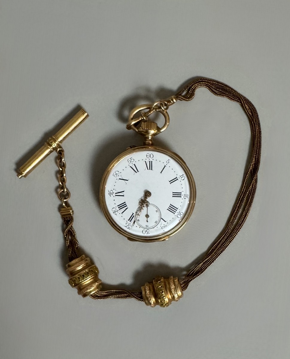 MONTRE DE GOUSSET "Savonnette" en or jaune 18K (750/oo) à double cuvette en or.