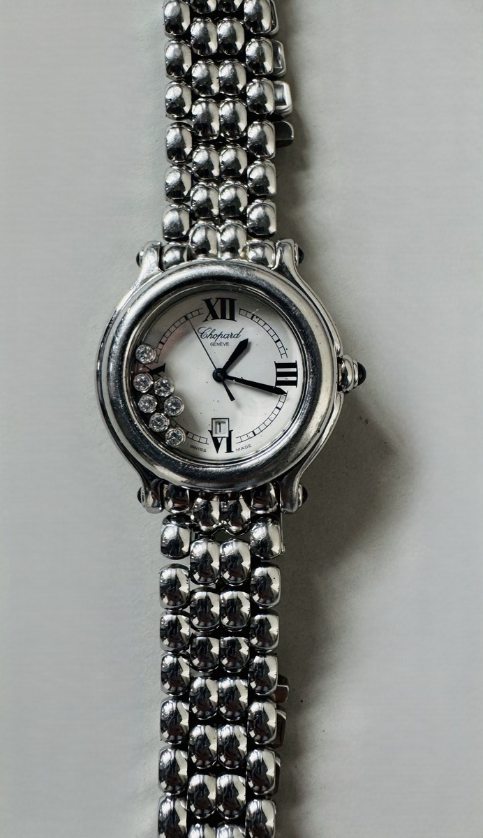 Montre CHOPARD, modèle "Happy Sport", à mouvement quartz, boitier acier 26 mm, cadran blanc, chiffres romains et chemin de fer, 7 diamants mobiles (total de 0,15 ct environ). – Image 2