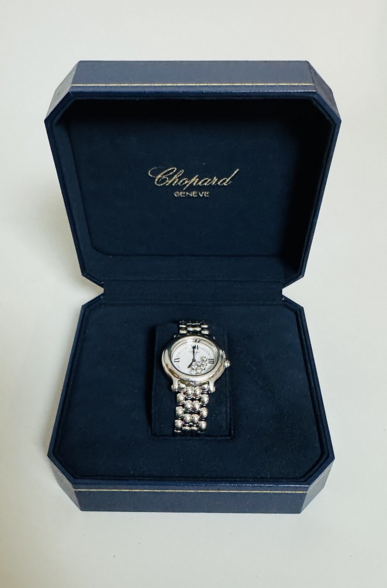 Montre CHOPARD, modèle "Happy Sport", à mouvement quartz, boitier acier 26 mm, cadran blanc, chiffres romains et chemin de fer, 7 diamants mobiles (total de 0,15 ct environ). – Image 4
