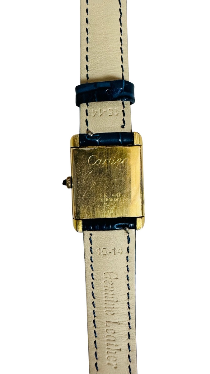 CARTIER. MontreTank. Montre bracelet pour femme en plaqué or « Electroplated l 18K », boîtier rectangle. Cadran peint couleur ivoire signé avec index chiffres romains. – Image 3