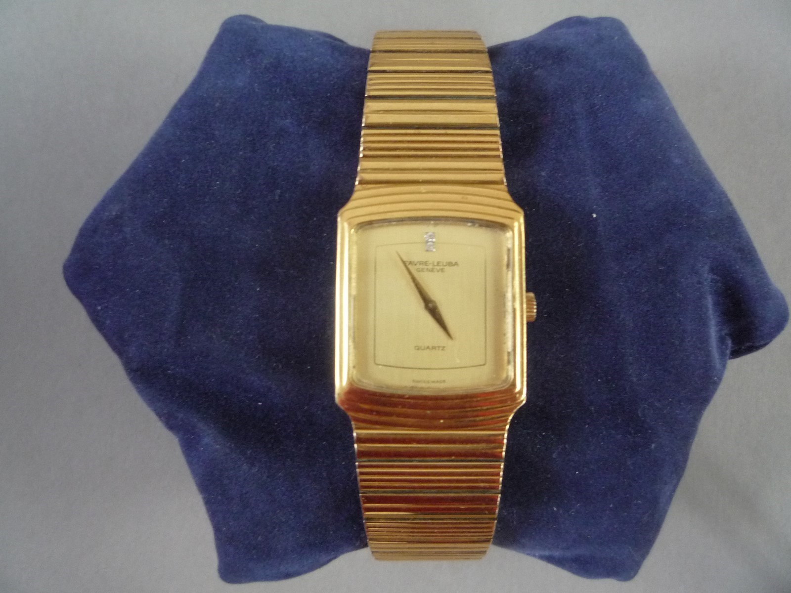 FAVRE-LEUBA -MONTRE-BRACELET pour homme en plaqué or. Cadran rectangulaire , fond champagne, rehaussée de deux brillants , – Image 2