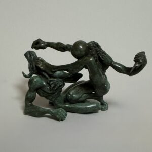 Salvador DALI (1904-1989).  « Thésée terrassant le Minotaure » 1981. Rare sculpture en bronze à patine verte. Signé « Dali » à droite sur Thésée.