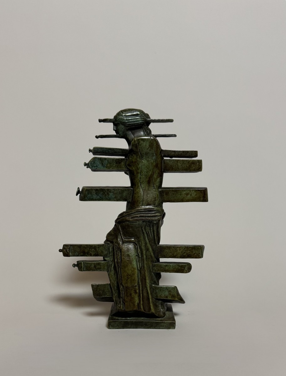 Salvador DALI (1904-1989). « Métamorphose topologique de la Vénus de Milo traversée par des tiroirs ». 1964. Bronze à patine brun vert Signé « Salvador Dali » – Image 2