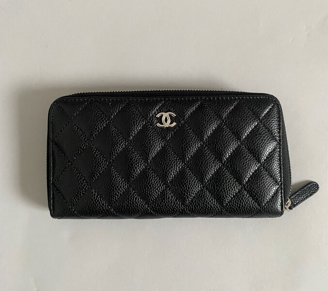 Chanel Quilted Portefeuille Wallet