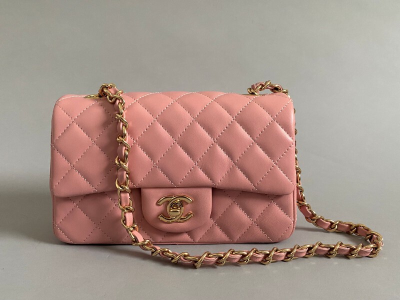 CHANEL – Sac Mademoiselle mini en cuir – Louiza Auktion