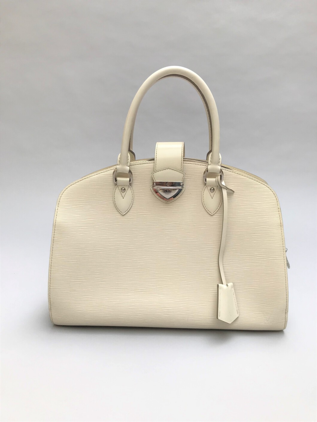 sac a main louis vuitton alma pm en cuir epi blanc