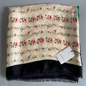 GUCCI Étole en soie – Image 3