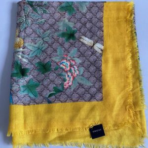 GUCCI Étole en laine – Image 2