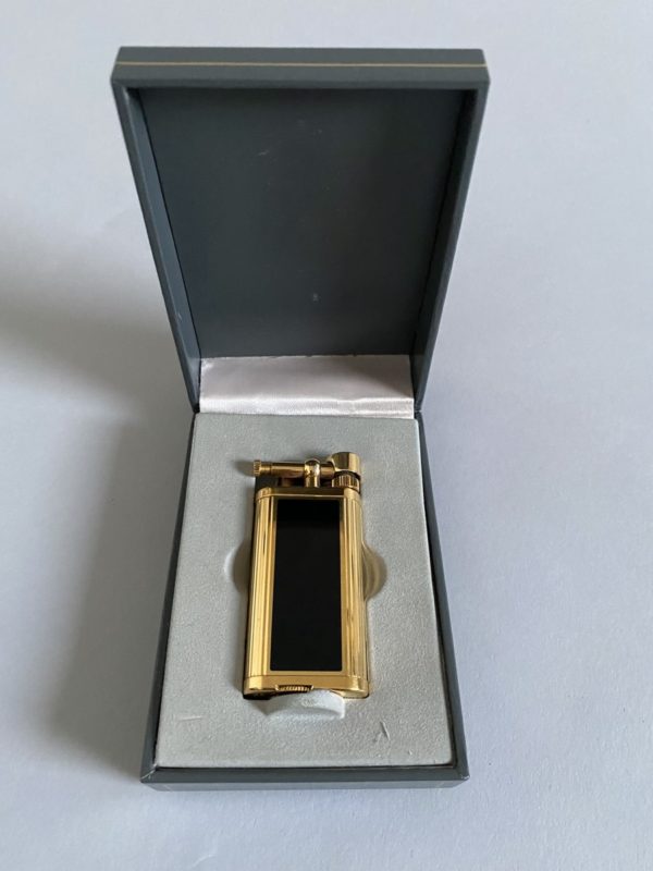 DUNHILL. N°23972.Briquet