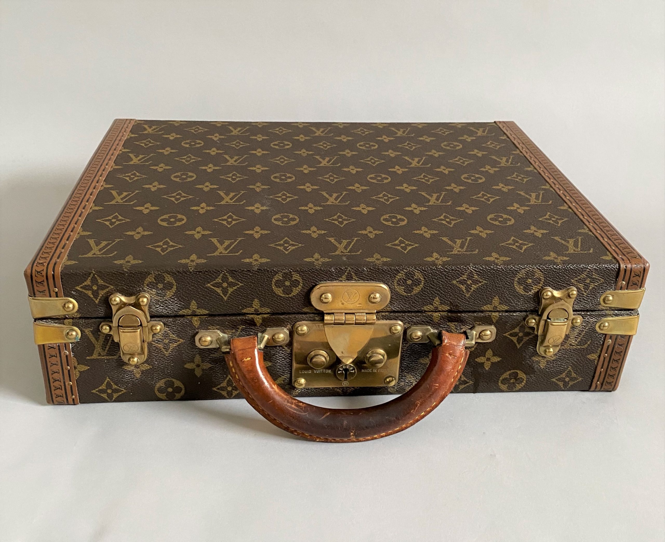 LOUIS VUITTON Porte-document – Louiza Auktion