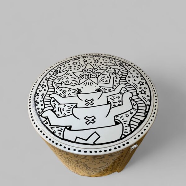 Keith HARING (1958-1990), Attribué à. Tabouret Pop Shop – 1987. – Image 10