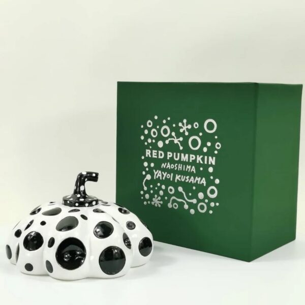 Yayoi KUSAMA (Né en 1929), D’Après  Naoshima Pumpkin White & Black