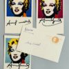 Andy WARHOL (1928-1987), d'après. Marylin Monroe.  Lot de quatre cartes postales USPS, 1981. Signé en bas (chaque). - Image 2