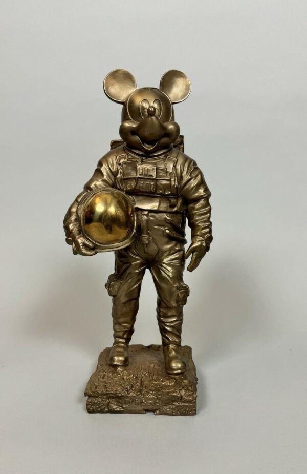 Hannes D'HAESE (Né en 1965)  Mickey in space