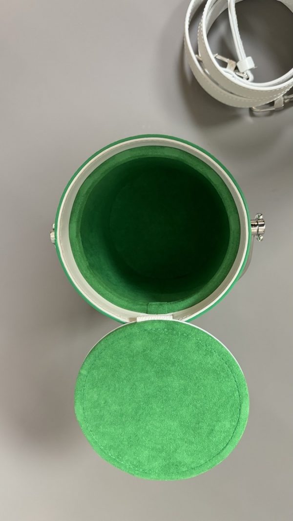 LOUIS VUITTON.    Sac « LV Paint Can » . – Image 5