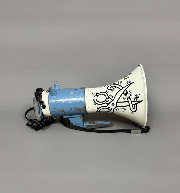 Keith HARING (1958-1990), Attribué à. M  Mégaphone, 1988. – Image 2