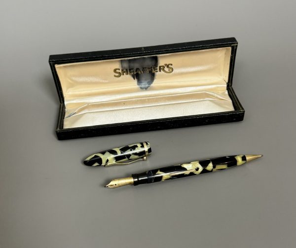 SHEAFFER’S – Stylo mine de plomb et plume en résine façon écaille de tortue, marbrée et noire, Edition limitée , numérotée 2527/6000, dans son coffret d’origine. - Image 3