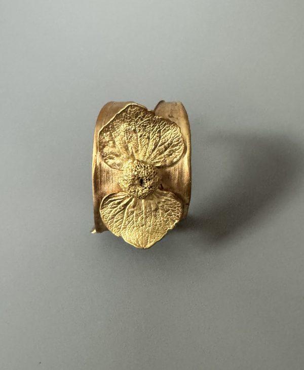 CLAUDE LALANNE (1925-2019)  Bracelet manchette Hortensia. Circa 1980 – Image 5