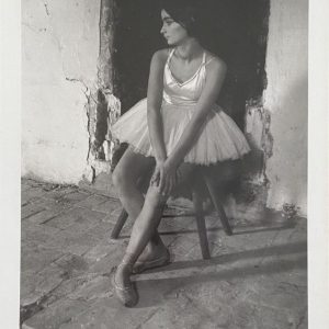 Lucien CLERGUE (1934-2014) - La danseuse, Arles, 1954