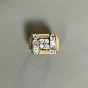 TRAVAIL ANNEE 40. BAGUE TANK en or jaune 18k (750 millièmes)