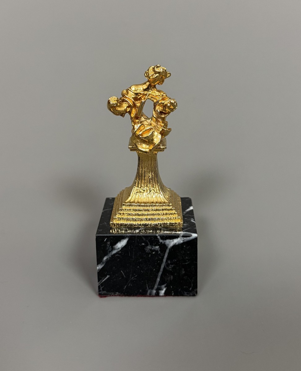 Salvador DALI (1904-1989) « Madonne de Port Lligat ».